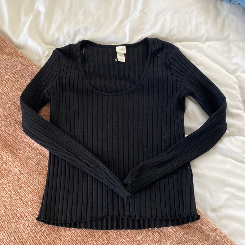 Womens scoop neck lettuce edge top